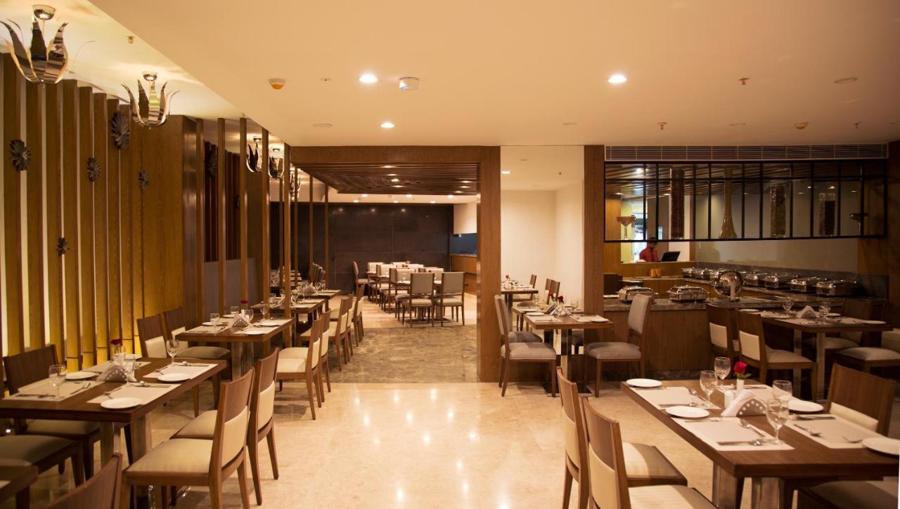 V 7 Hotel Chennai Luaran gambar