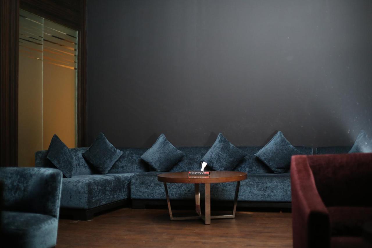 V 7 Hotel Chennai Luaran gambar