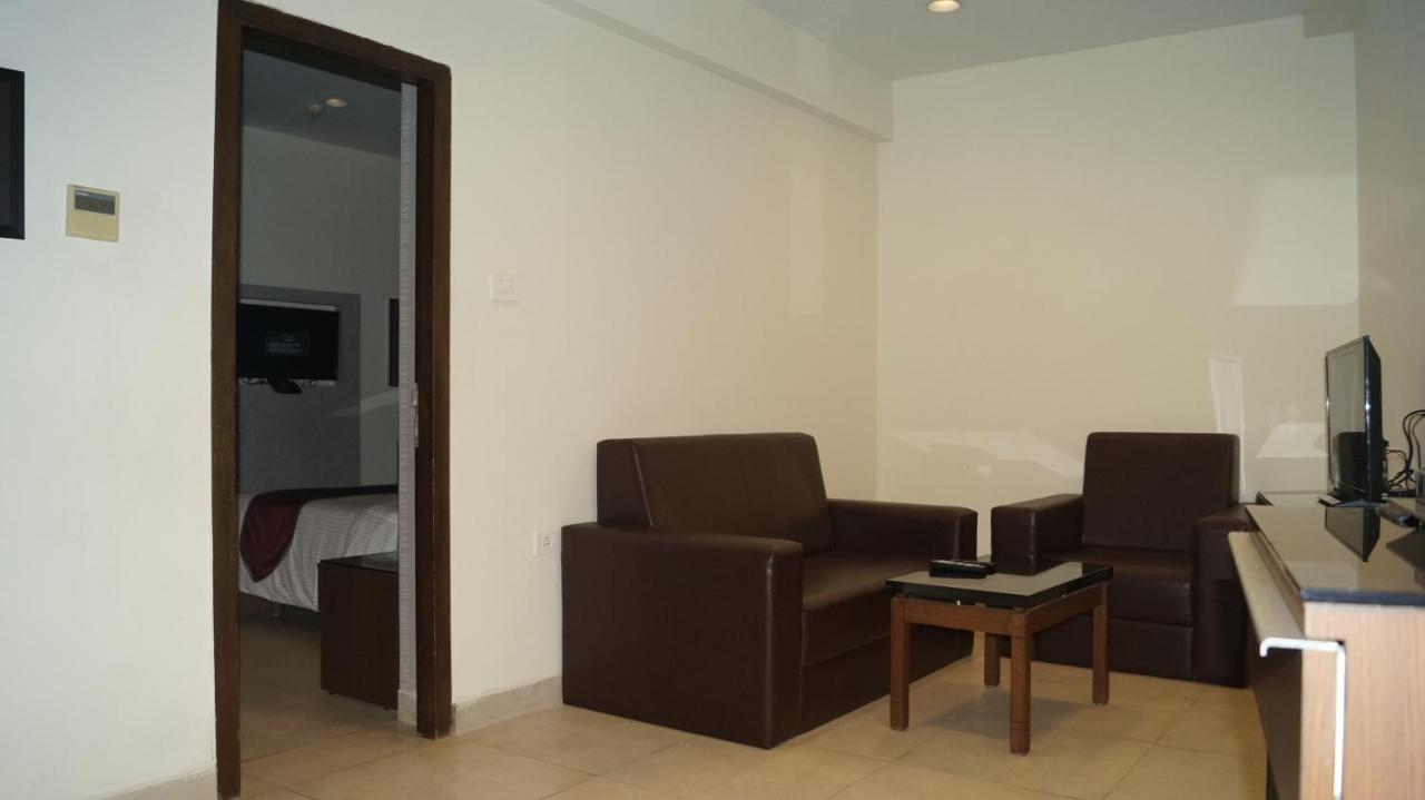 V 7 Hotel Chennai Luaran gambar